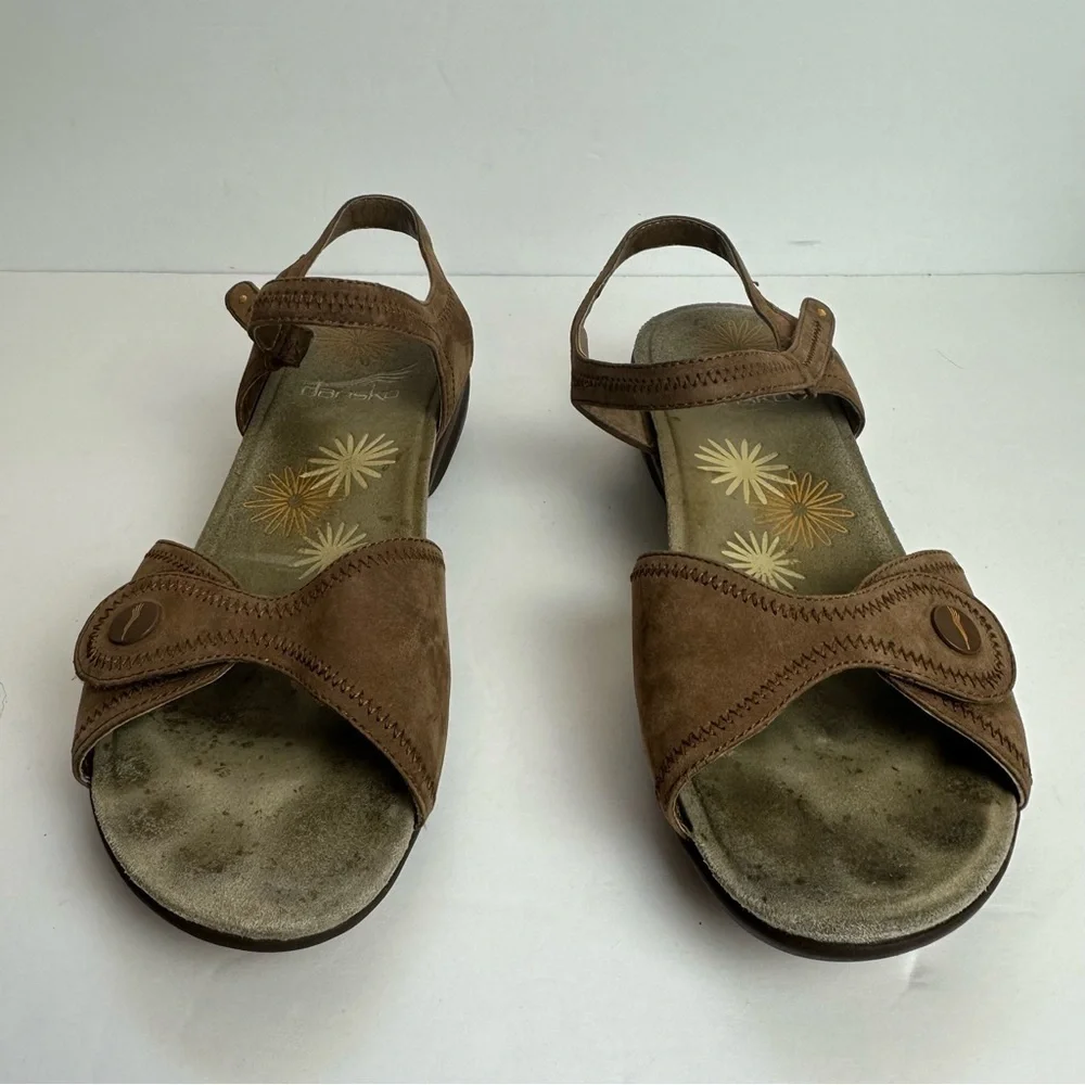 Dansko Iris Nubuck Sandals Women's Size 10 or EU Size 40 Shoes Beige Slingback